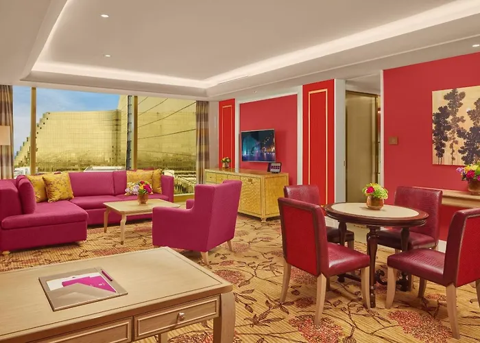 Premium King Suite